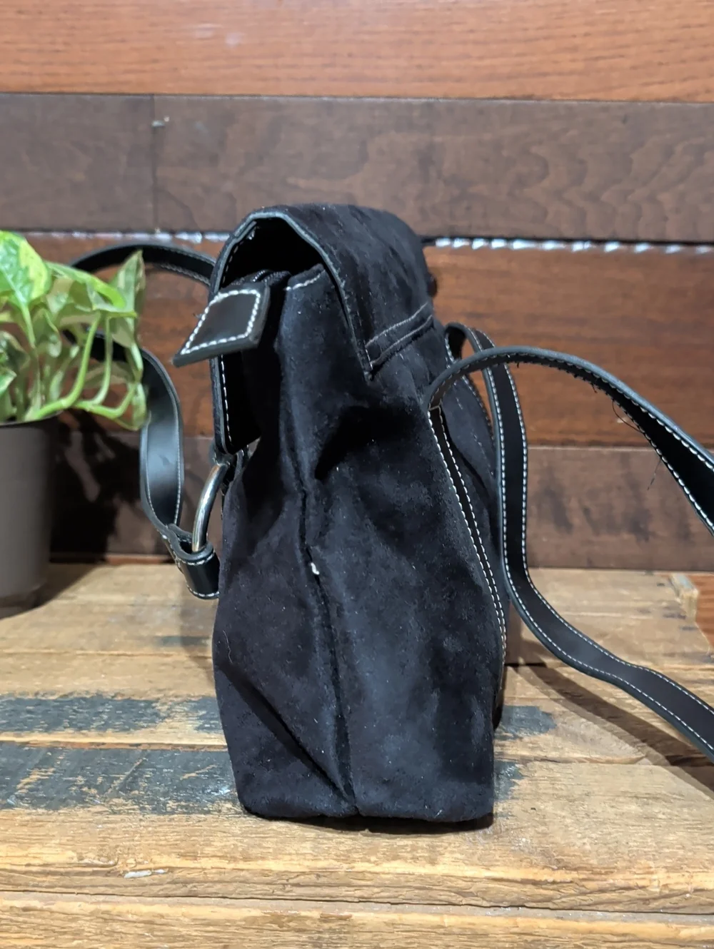 No Brand Tag Black Faux Suede Ring-Accent Shoulder Bag